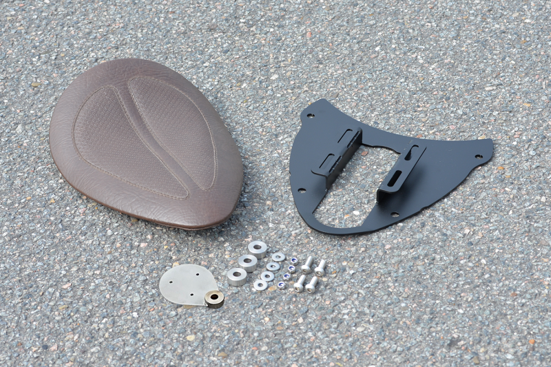 r18 bobber seat